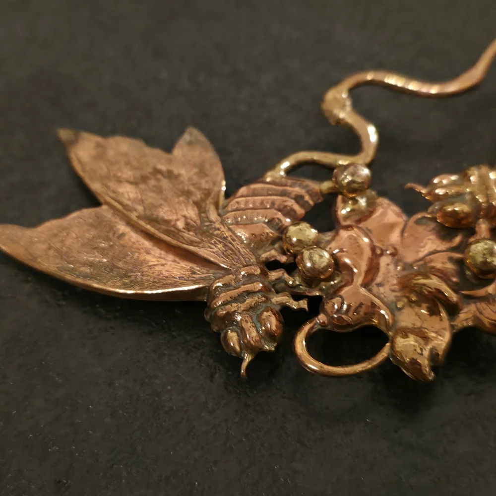 Vintage Mid-Century Bee & Floral Brooch Pin – Large 4” Nature Motif with Texture